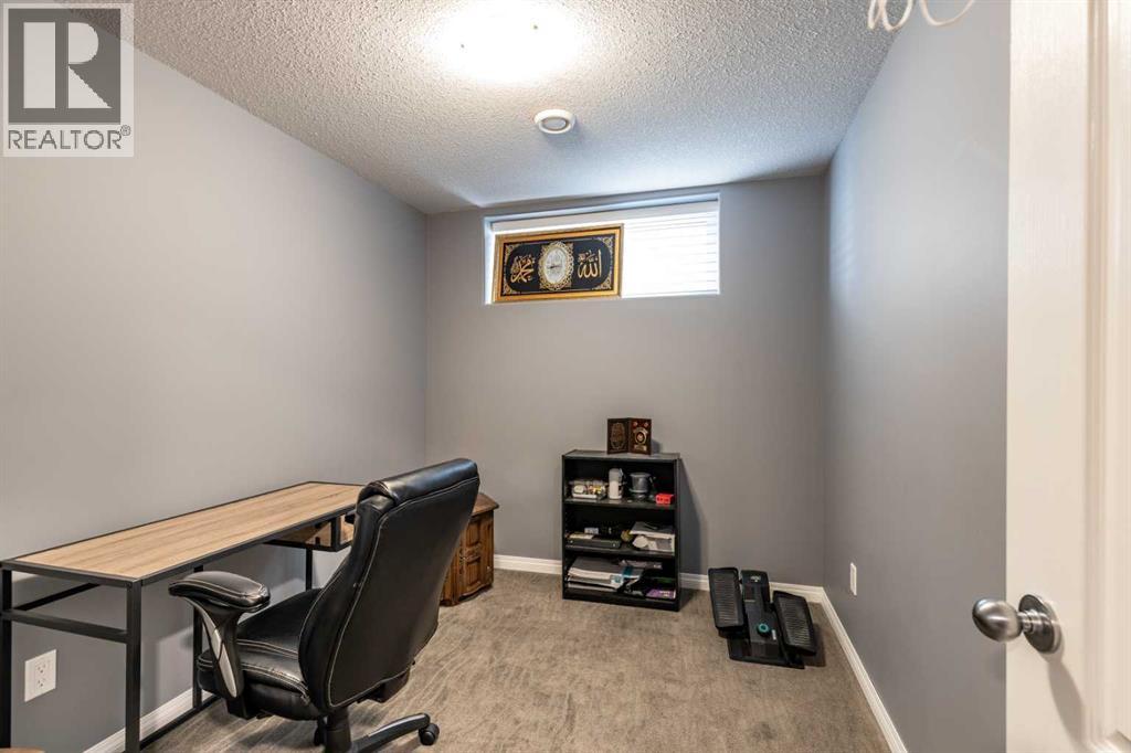 43 Sterling Link, Medicine Hat, Alberta  T1B 4N2 - Photo 35 - A2300668