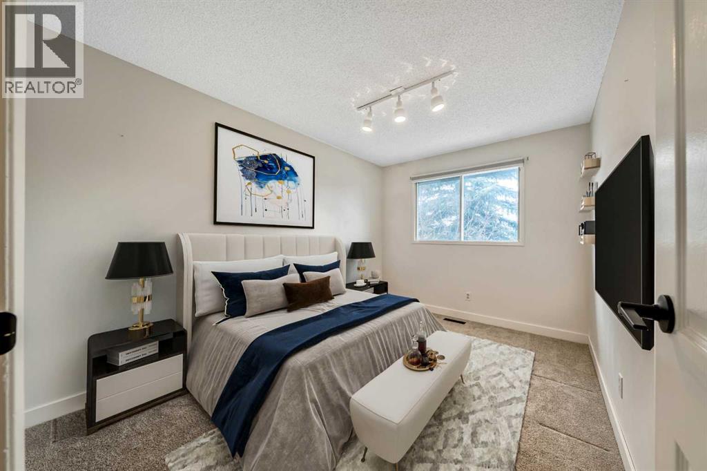100 Woodfield Green Sw, Calgary, Alberta  T2W 3T9 - Photo 21 - A2296479