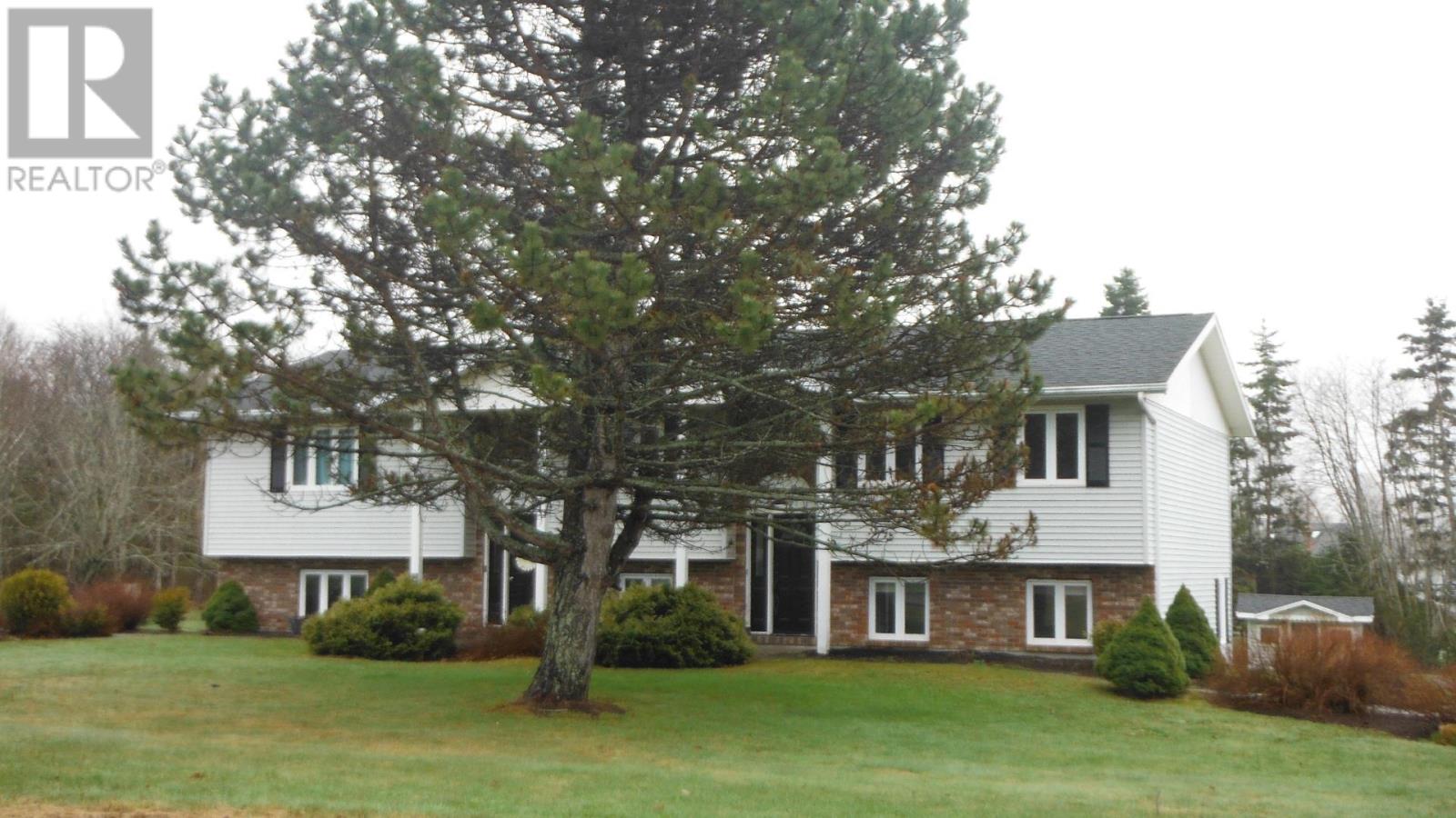 90-94 Stockman Drive, Charlottetown, Prince Edward Island  C1E 1Z2 - Photo 3 - 202608954