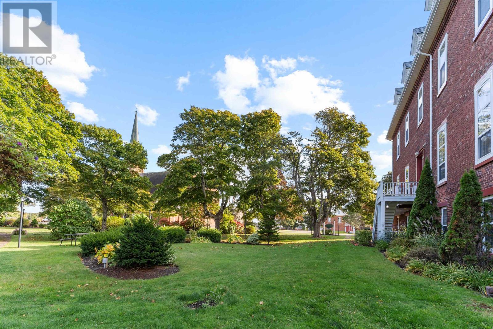 206 Maple Street, Tignish, Prince Edward Island  C0B 2B0 - Photo 8 - 202608948