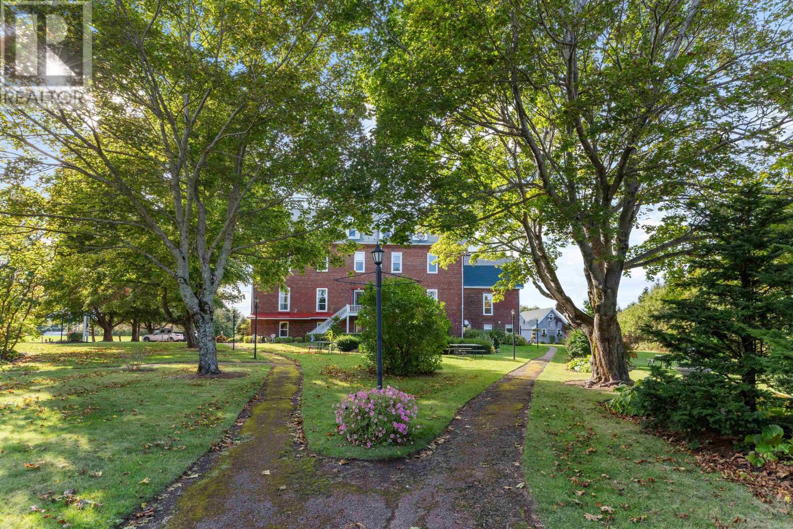 206 Maple Street, Tignish, Prince Edward Island  C0B 2B0 - Photo 9 - 202608948