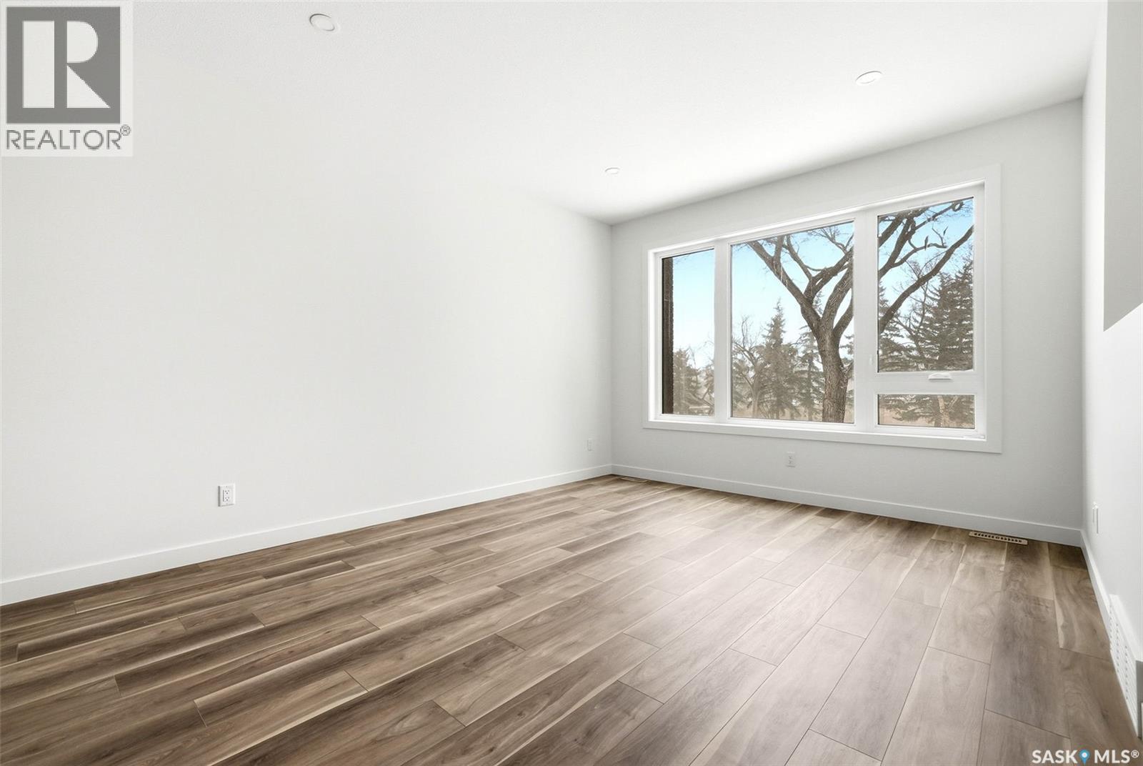 3023 Regina Avenue, Regina, Saskatchewan  S4S 0G3 - Photo 7 - SK034049