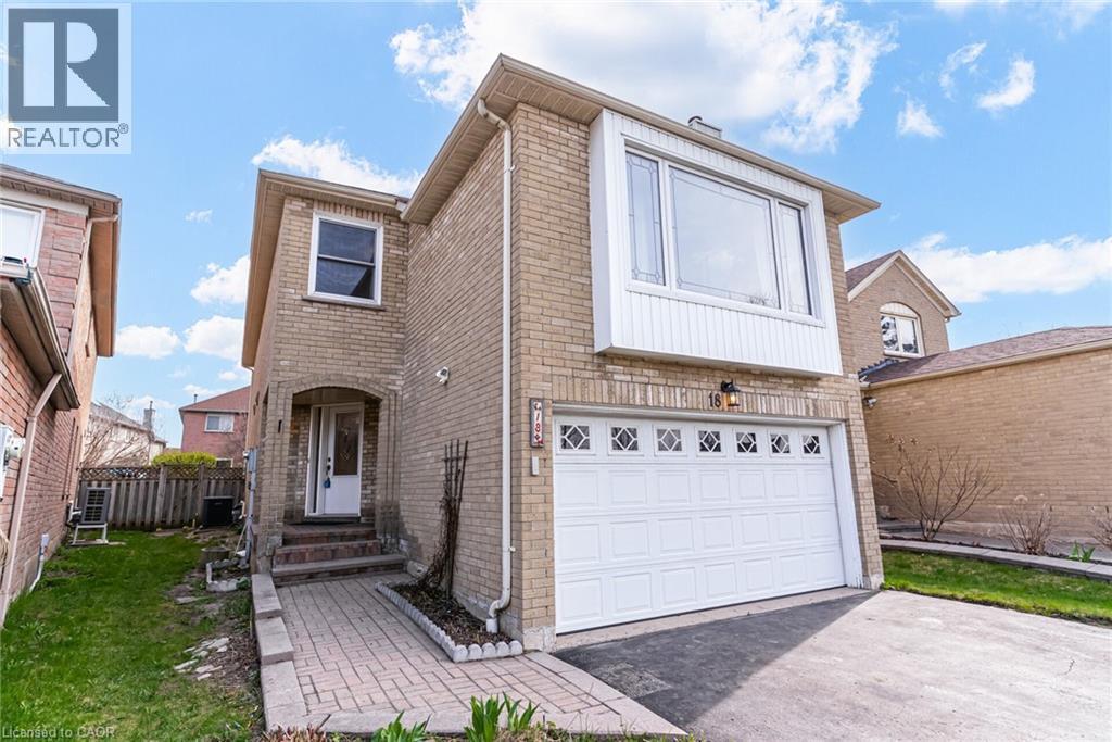18 Nature Court, Brampton, Ontario  L6S 5T8 - Photo 2 - 40823829