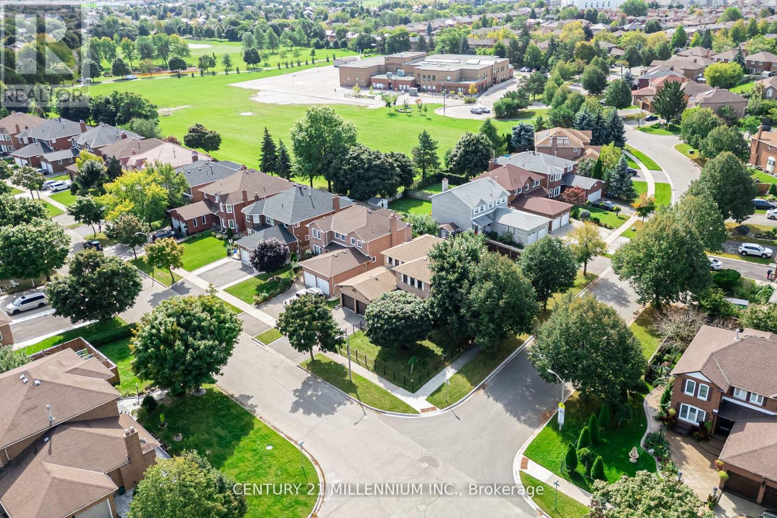 10 PHELPS DRIVE, Brampton, Ontario