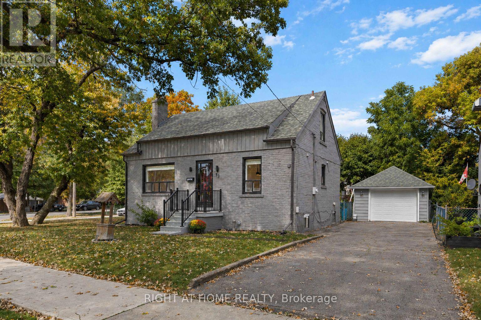 12 ROSALIE AVENUE, Toronto, Ontario