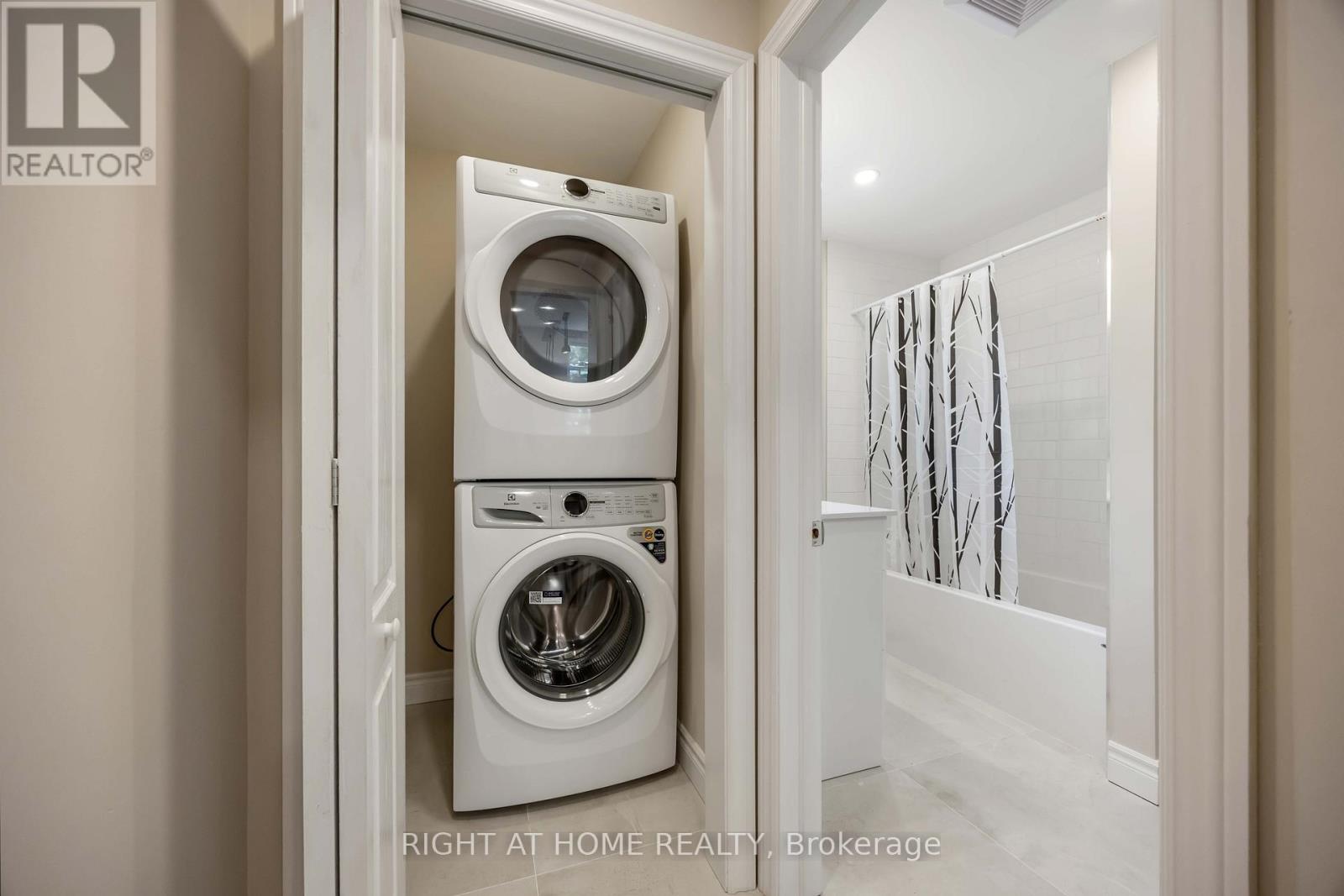 12 Rosalie Avenue, Toronto, Ontario  M3L 1C5 - Photo 14 - W13057212