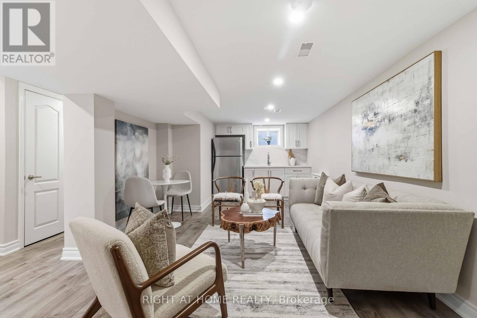 12 Rosalie Avenue, Toronto, Ontario  M3L 1C5 - Photo 22 - W13057212