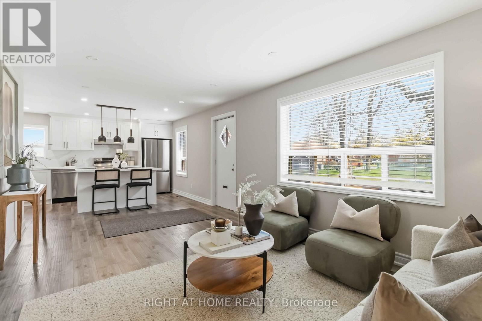 12 Rosalie Avenue, Toronto, Ontario  M3L 1C5 - Photo 5 - W13057212