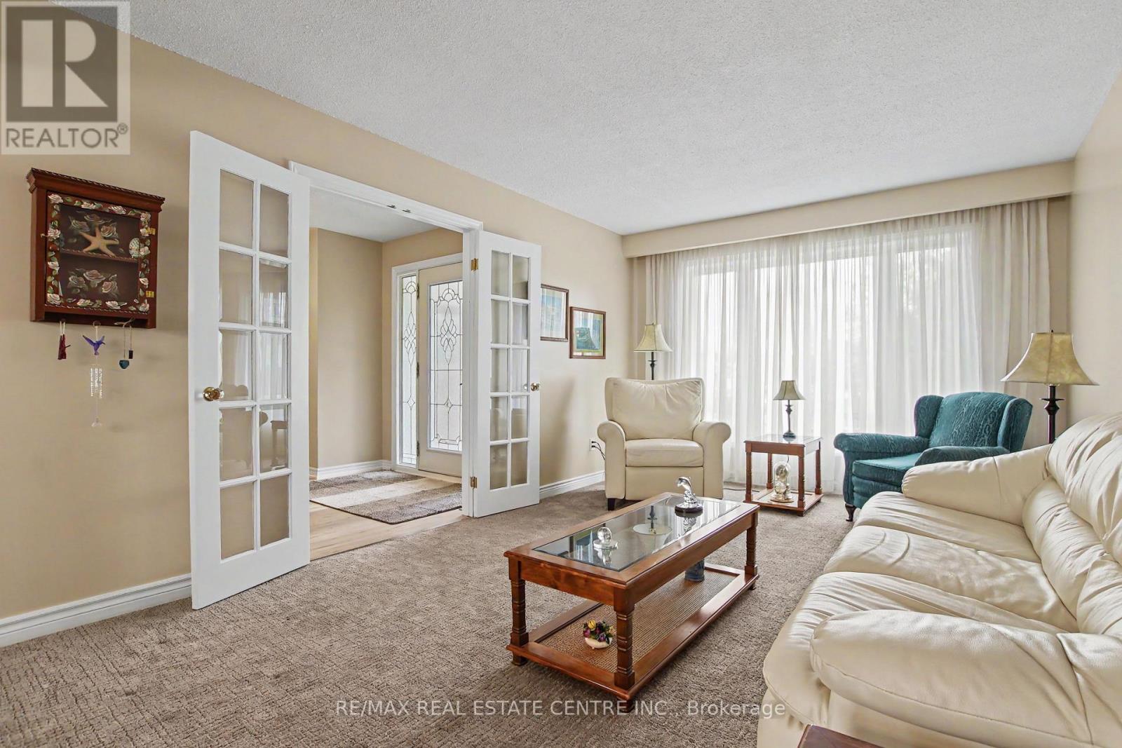 917 Maple Avenue, Milton, Ontario  L9T 3X6 - Photo 4 - W13057214