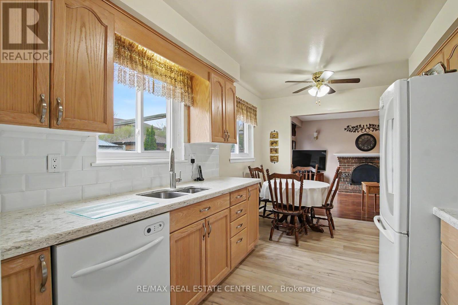 917 Maple Avenue, Milton, Ontario  L9T 3X6 - Photo 8 - W13057214