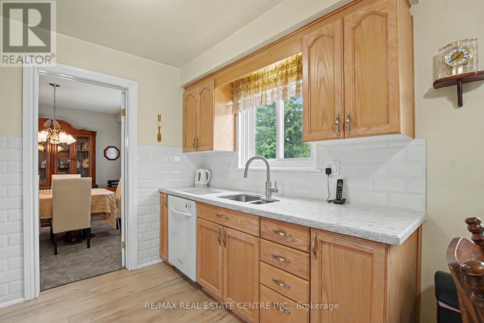 917 Maple Avenue, Milton, Ontario  L9T 3X6 - Photo 9 - W13057214