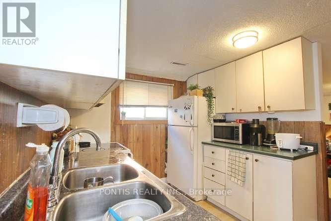 7292 Sills Road, Mississauga, Ontario  L4T 2K1 - Photo 23 - W13057224