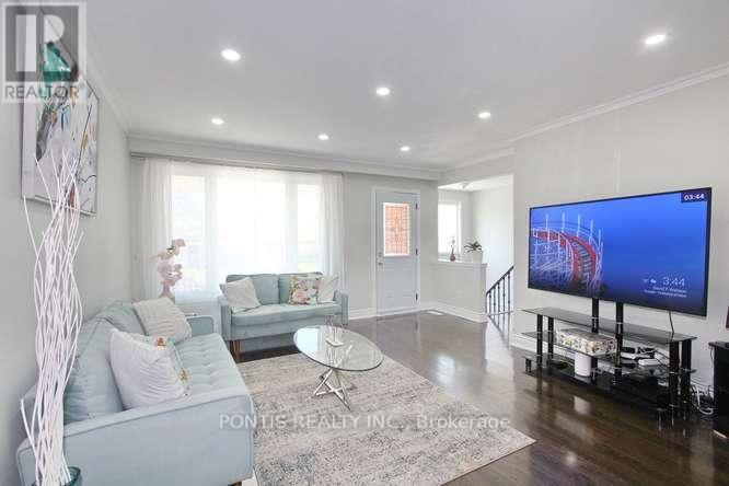 7292 Sills Road, Mississauga, Ontario  L4T 2K1 - Photo 7 - W13057224