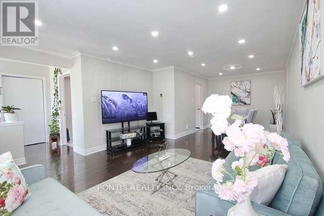 7292 Sills Road, Mississauga, Ontario  L4T 2K1 - Photo 8 - W13057224