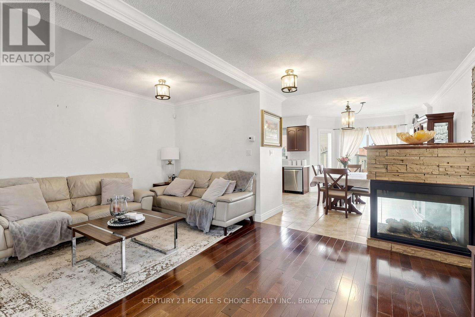 18 Carriage House Road, Caledon, Ontario  L7E 2H8 - Photo 7 - W13057260