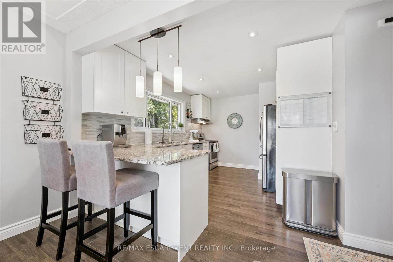 1311 Royal Drive, Burlington, Ontario  L7P 2G2 - Photo 10 - W13057262