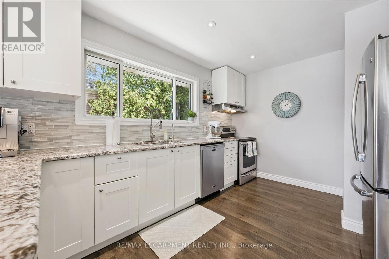 1311 Royal Drive, Burlington, Ontario  L7P 2G2 - Photo 11 - W13057262