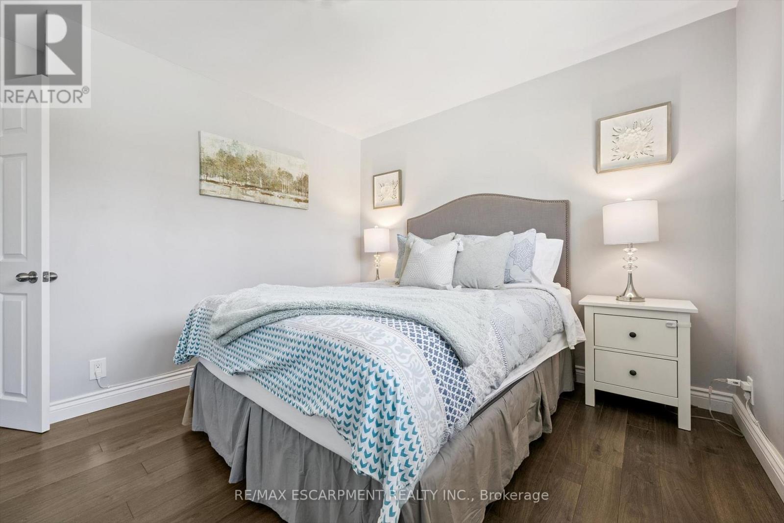 1311 Royal Drive, Burlington, Ontario  L7P 2G2 - Photo 15 - W13057262