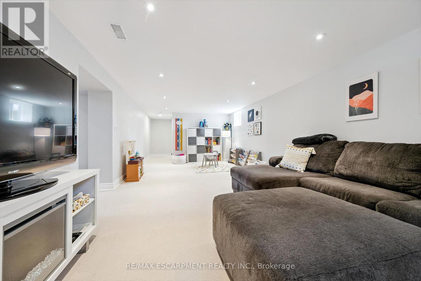 1311 Royal Drive, Burlington, Ontario  L7P 2G2 - Photo 23 - W13057262