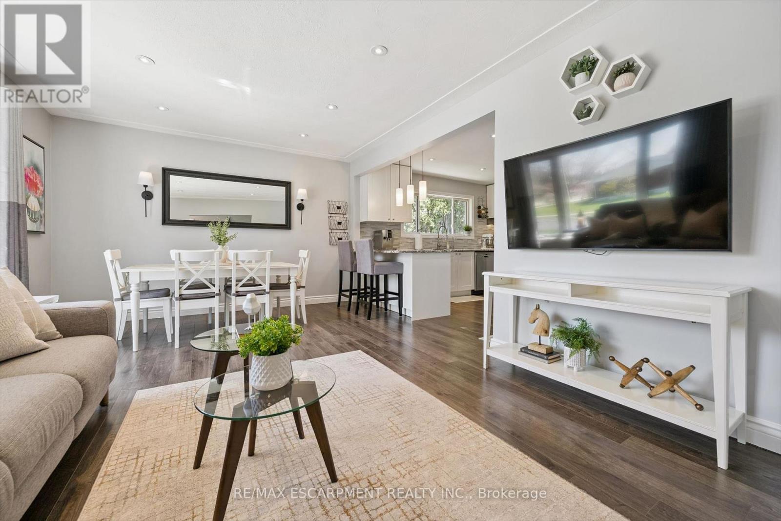 1311 Royal Drive, Burlington, Ontario  L7P 2G2 - Photo 6 - W13057262