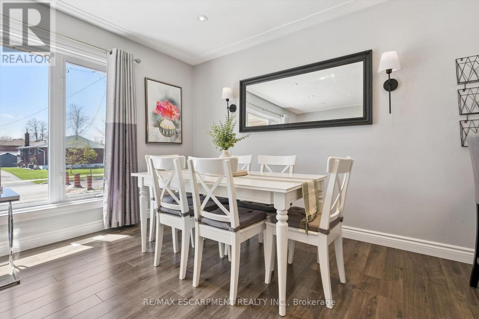 1311 Royal Drive, Burlington, Ontario  L7P 2G2 - Photo 8 - W13057262