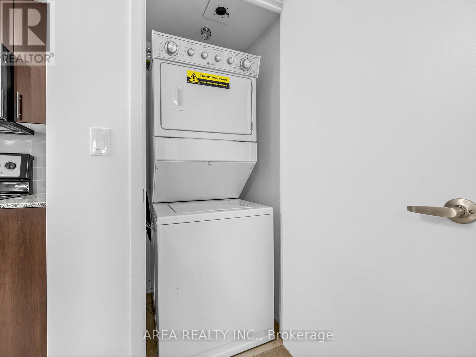 1410 - 1410 Dupont Street, Toronto, Ontario  M6H 2B1 - Photo 15 - W13057392