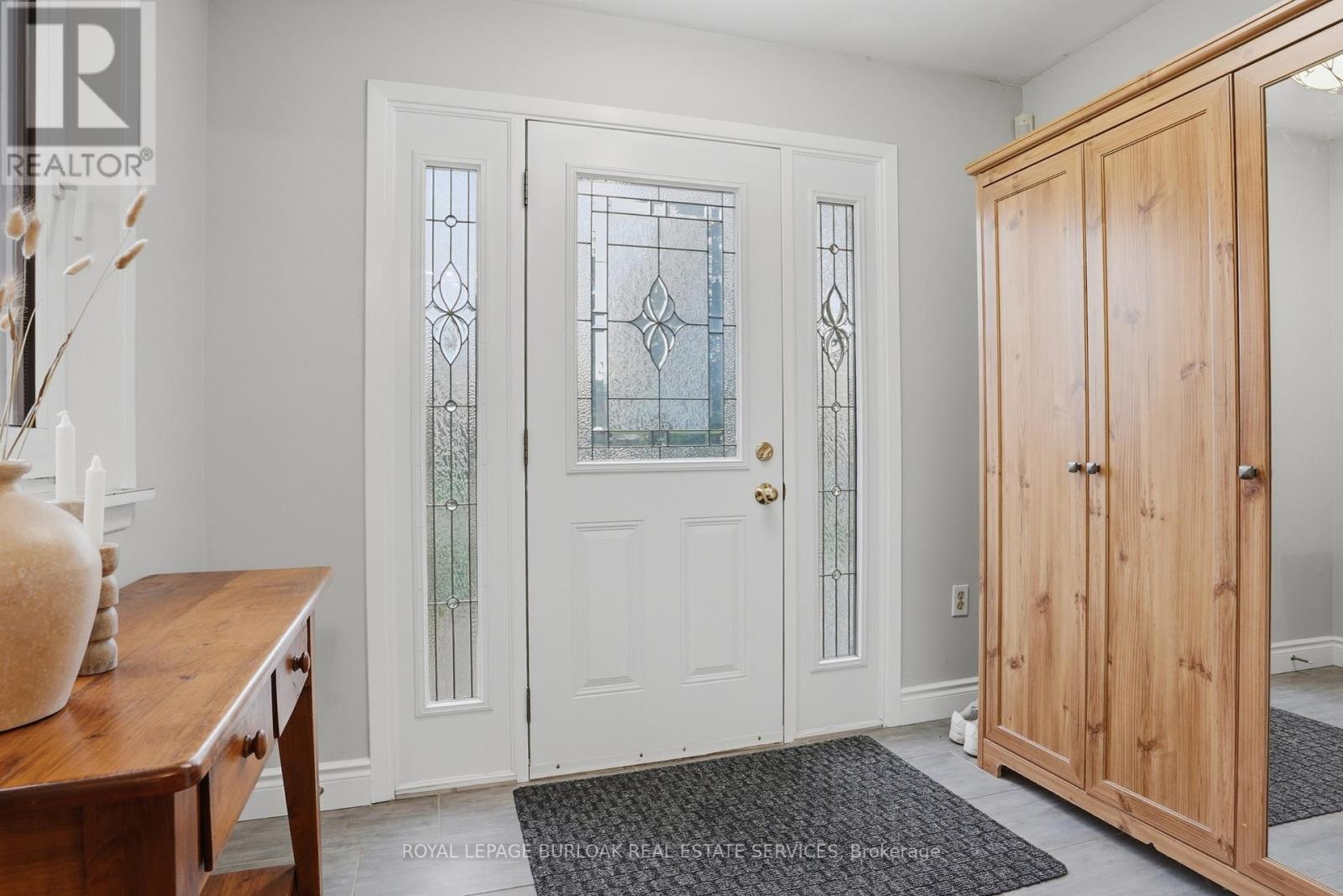 525 Grand Boulevard, Oakville, Ontario  L6H 1P4 - Photo 3 - W13031026