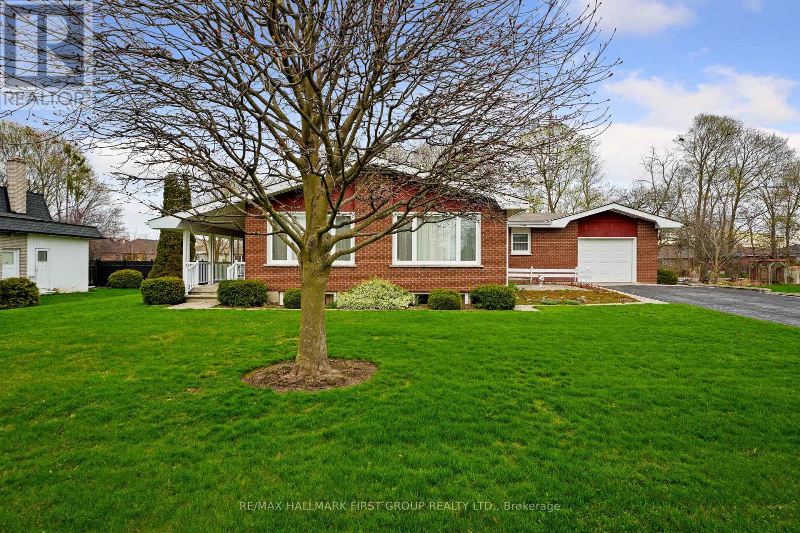 12 Maplewood Boulevard, Cobourg, Ontario  K9A 4J3 - Photo 2 - X13057348