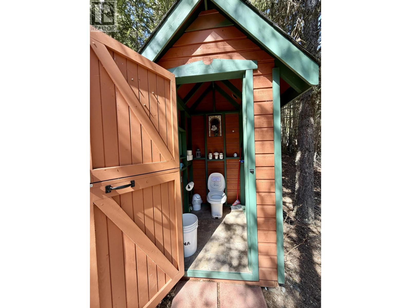 7635 Julsrud Road, Deka Lake / Sulphurous / Hathaway Lakes, British Columbia  V0K 1X3 - Photo 22 - R3117240