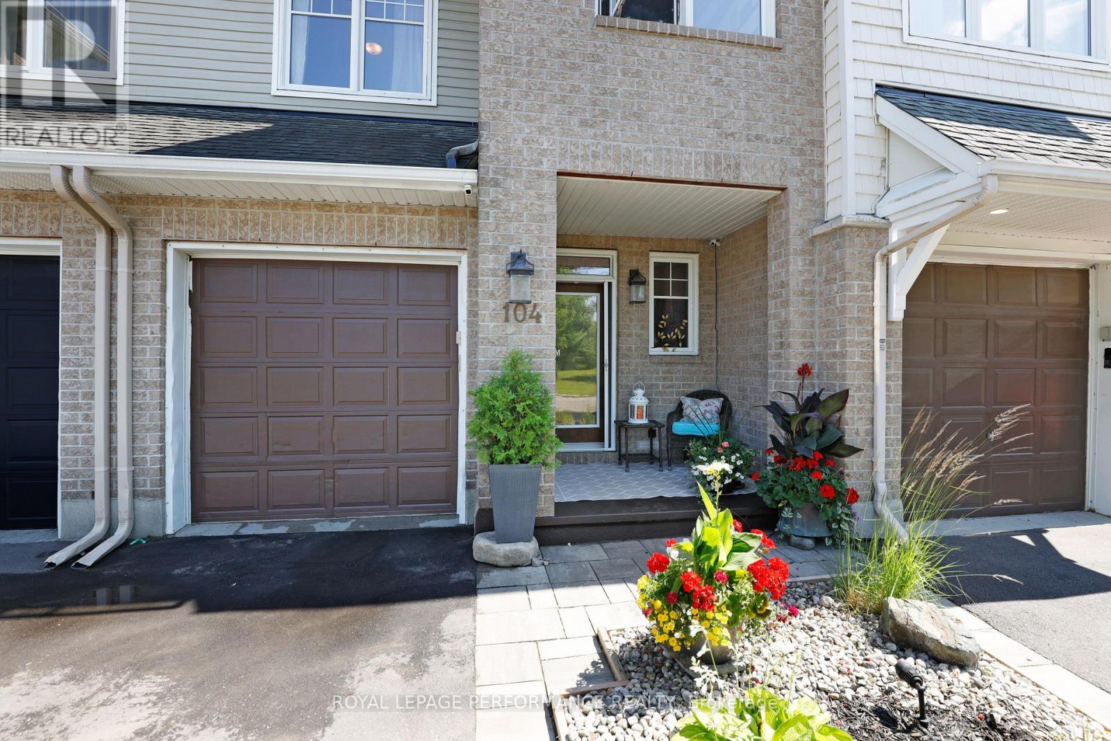 104 Hillman Marsh Way, Ottawa, Ontario  K1T 0B1 - Photo 4 - X12867044