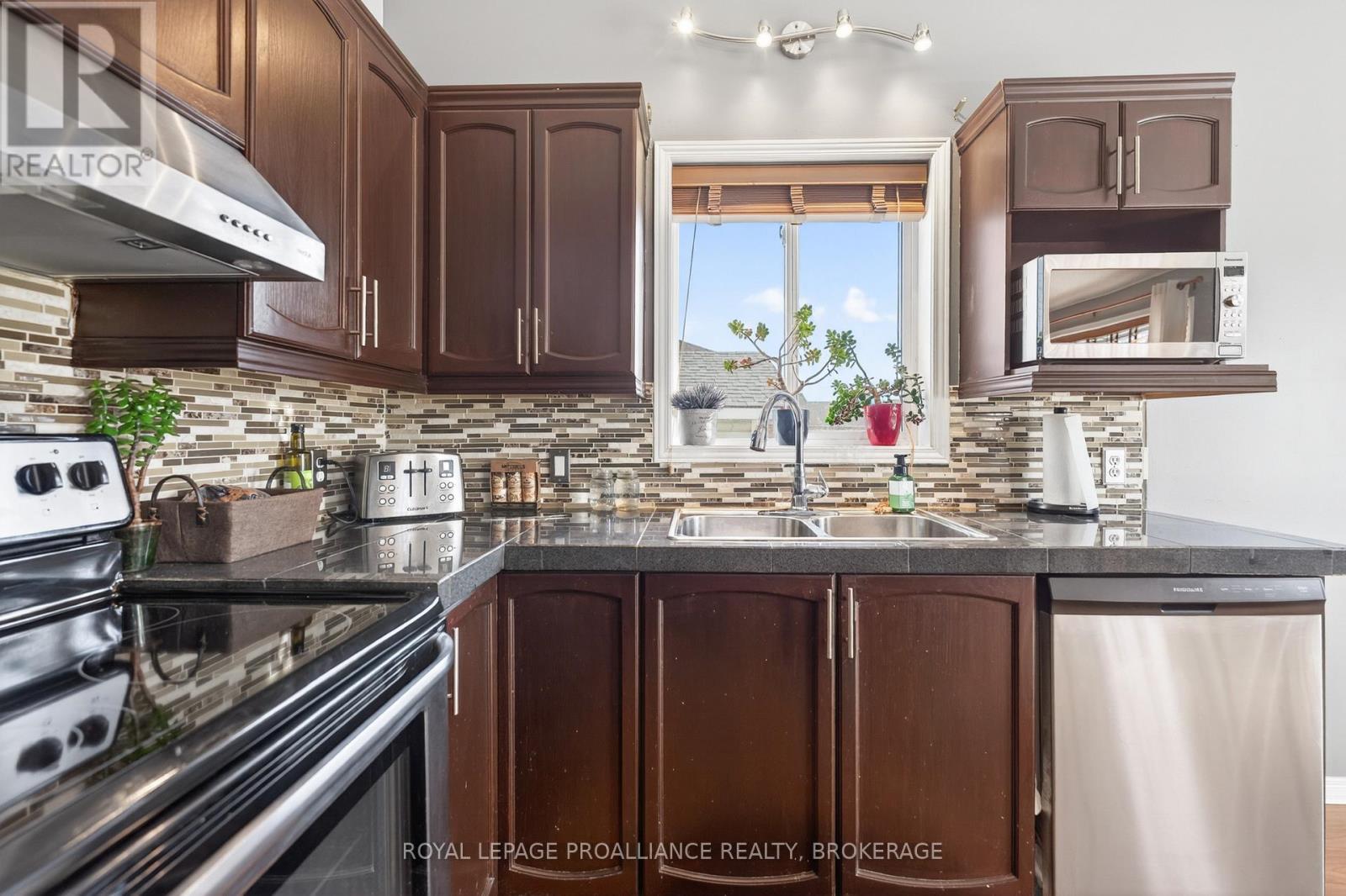 1402 Thornwood Crescent, Kingston, Ontario  K7P 3B6 - Photo 10 - X13057568
