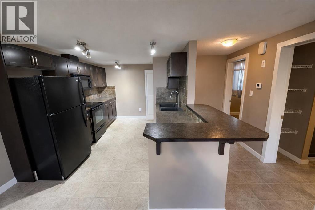 2, 189 Silkstone Road W, Lethbridge, Alberta  T1J 4J9 - Photo 7 - A2273425