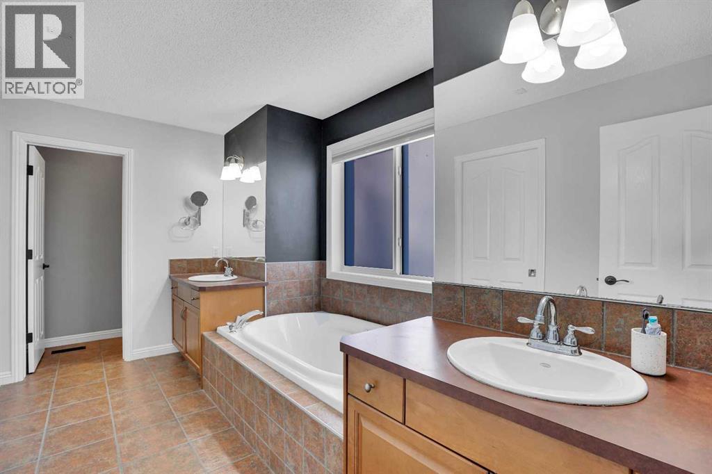 74 Cranleigh Green SE, Calgary, Alberta  T3M 1J2 - Photo 34 - A2278831