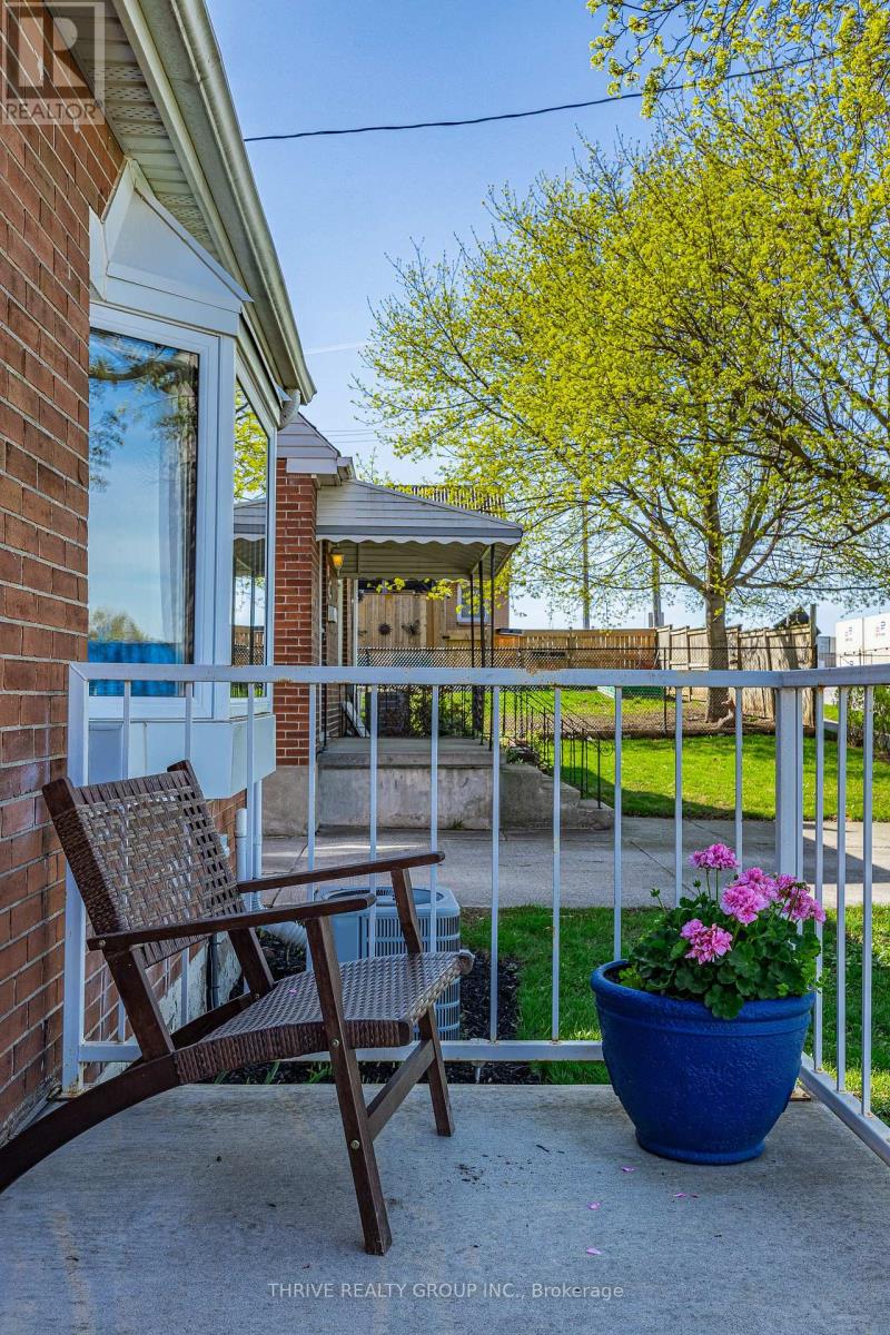 166 Ashland Avenue, London East, Ontario  N5W 4C9 - Photo 3 - X13057626