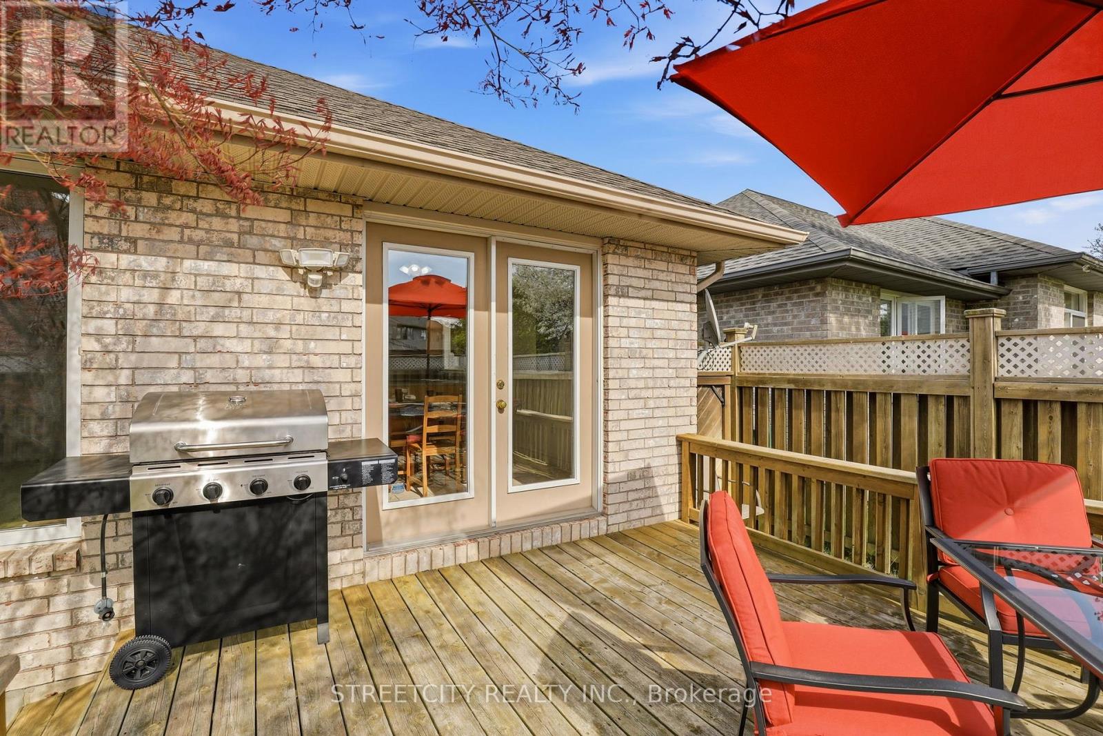 241 Canadore Court, Sarnia, Ontario  N7S 6A2 - Photo 12 - X13057722