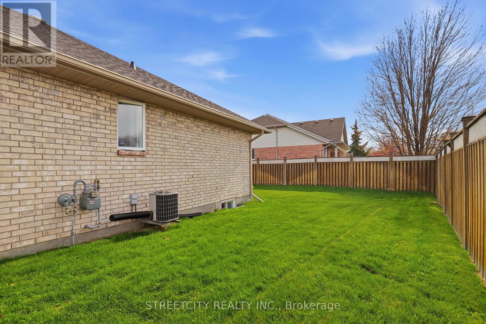 241 Canadore Court, Sarnia, Ontario  N7S 6A2 - Photo 37 - X13057722