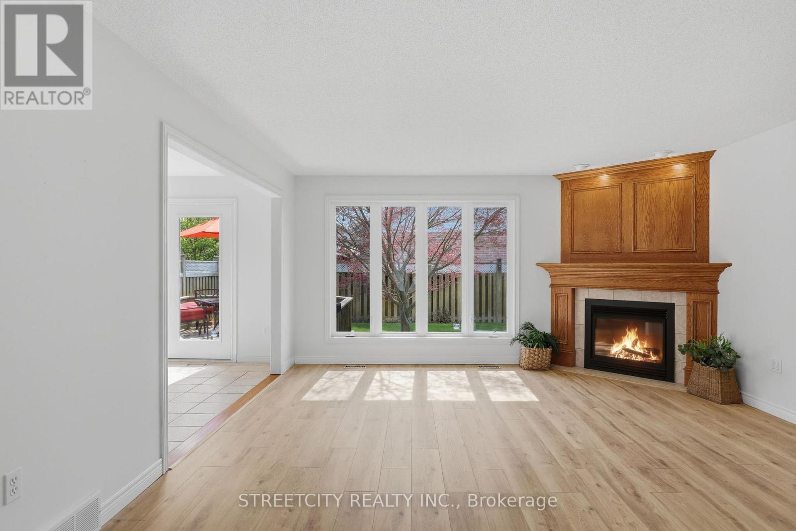 241 Canadore Court, Sarnia, Ontario  N7S 6A2 - Photo 4 - X13057722