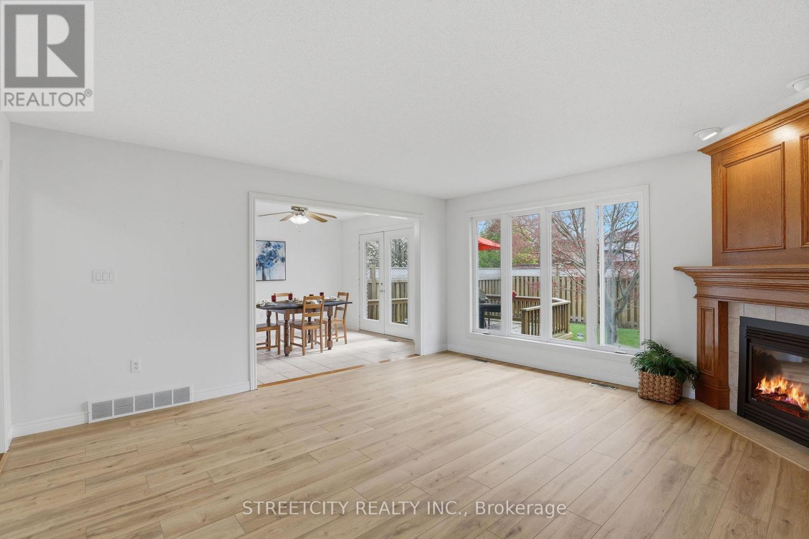 241 Canadore Court, Sarnia, Ontario  N7S 6A2 - Photo 5 - X13057722