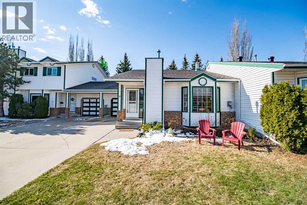 9 Rutherford Place, Red Deer, Alberta  T4P 3L1 - Photo 2 - A2305879