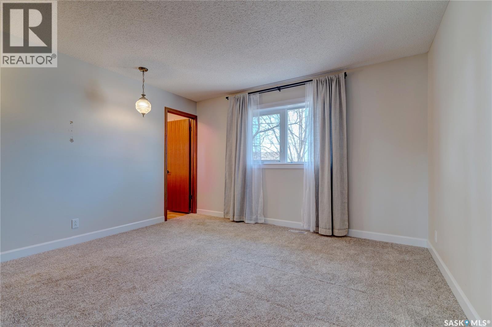 291 Williston Drive, Regina, Saskatchewan  S4X 2C5 - Photo 13 - SK034153