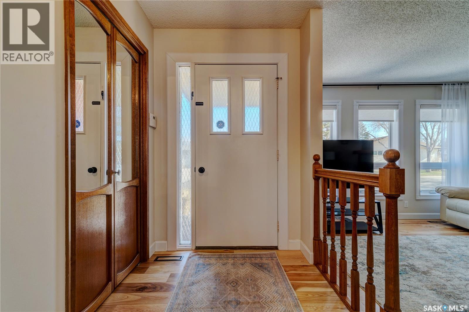 291 Williston Drive, Regina, Saskatchewan  S4X 2C5 - Photo 3 - SK034153