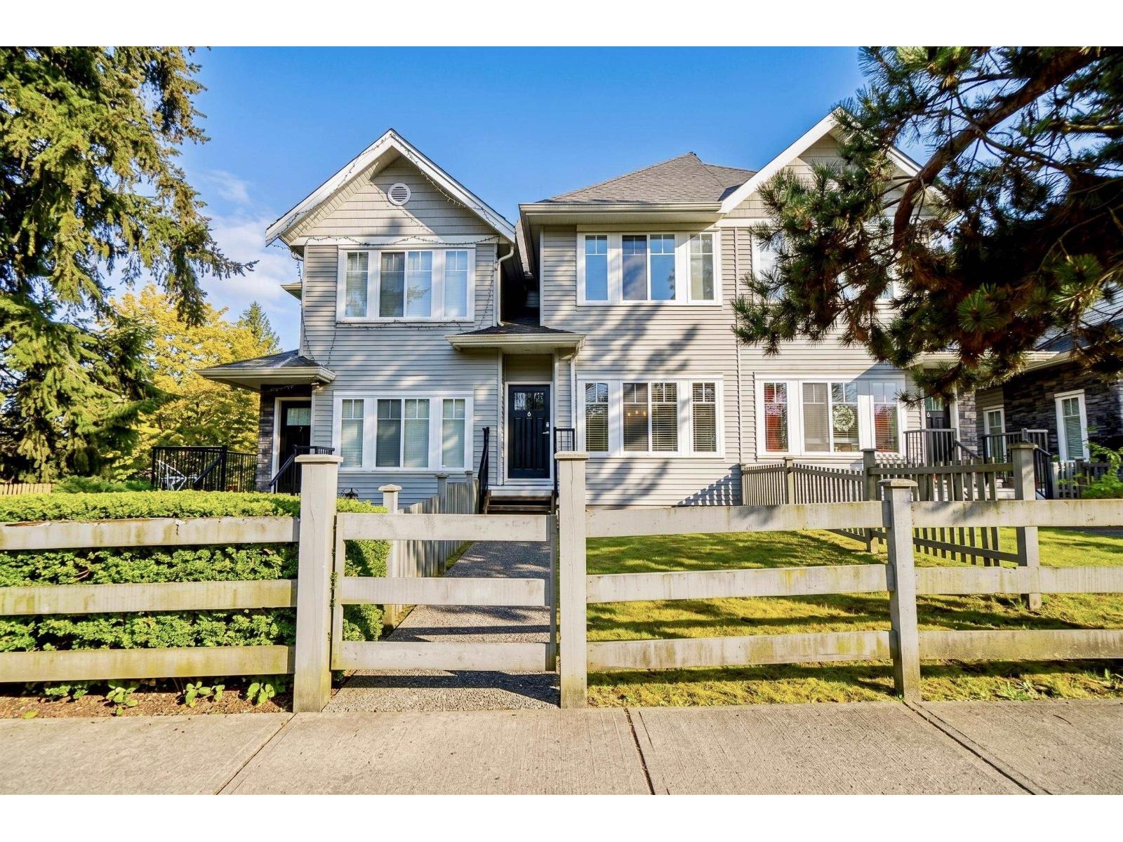 6 13864 HYLAND ROAD, Surrey, British Columbia