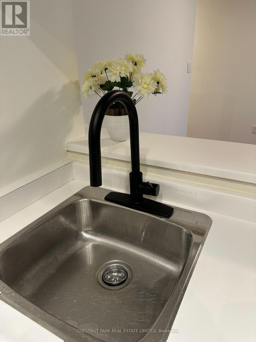 1408 - 1001 Bay Street, Toronto, Ontario  M5S 3A6 - Photo 11 - C13023706