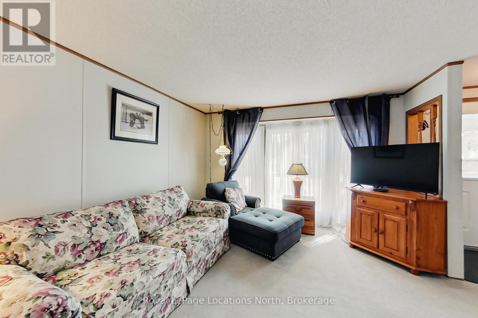 5 Murray Drive, Wasaga Beach, Ontario  L9Z 1K3 - Photo 5 - S13057566