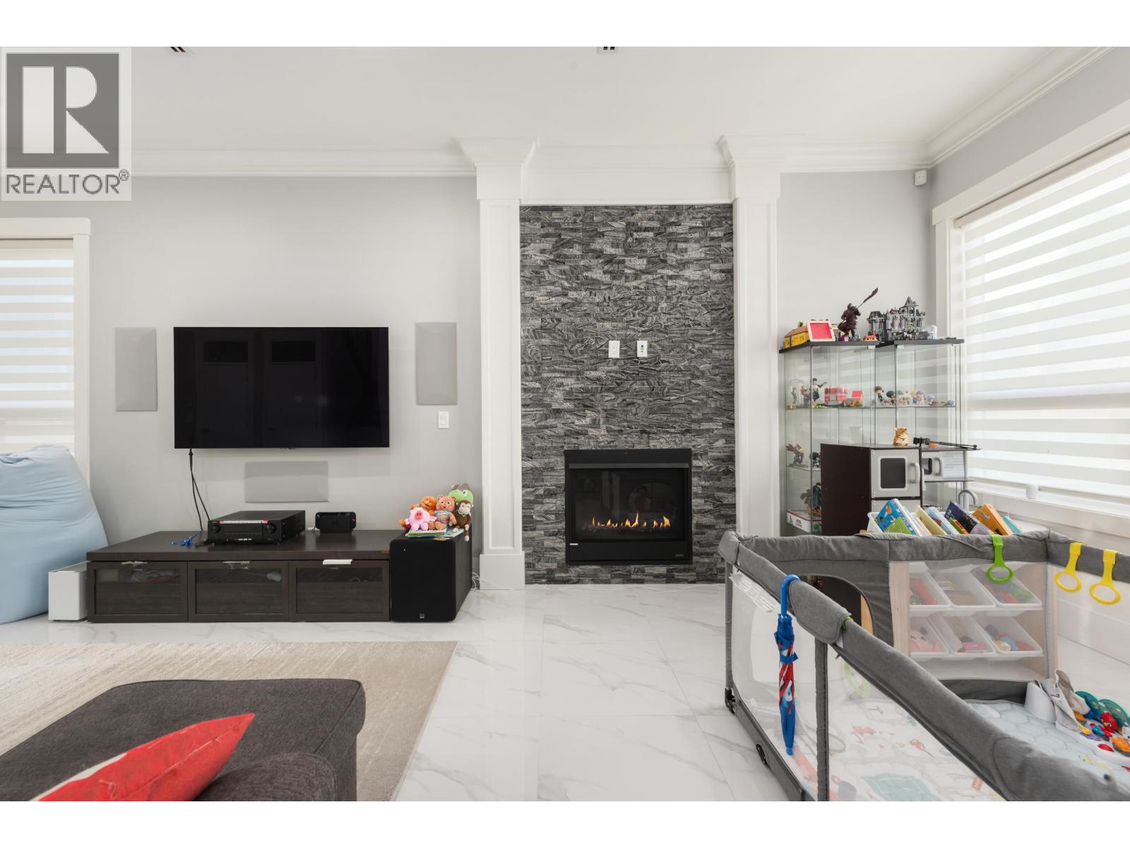 1135 Yorston Court, Burnaby, British Columbia  V5A 2T8 - Photo 11 - R3117229