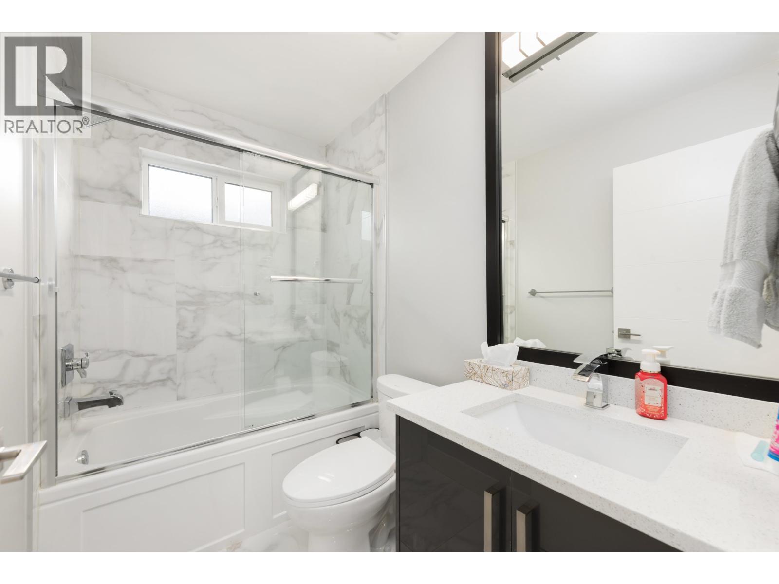 1135 Yorston Court, Burnaby, British Columbia  V5A 2T8 - Photo 16 - R3117229