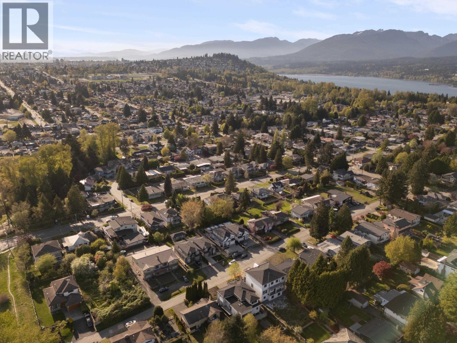 1135 Yorston Court, Burnaby, British Columbia  V5A 2T8 - Photo 39 - R3117229