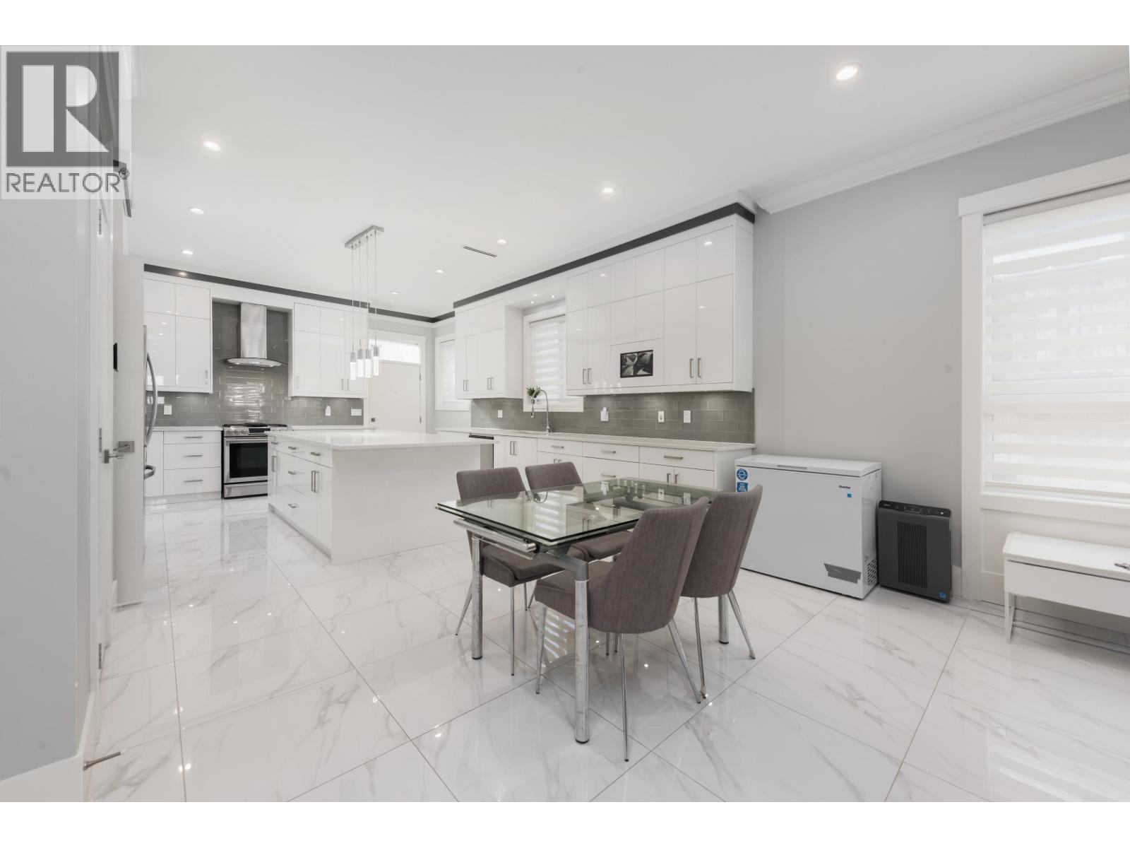 1135 Yorston Court, Burnaby, British Columbia  V5A 2T8 - Photo 8 - R3117229