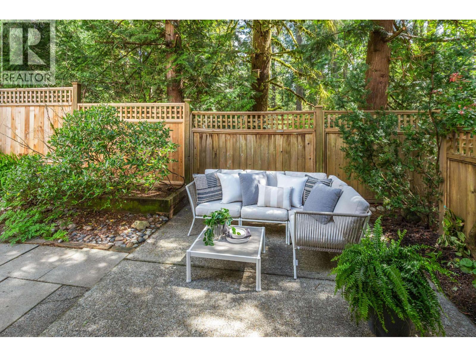 10 3939 Indian River Drive, North Vancouver, British Columbia  V7G 2P5 - Photo 26 - R3117230