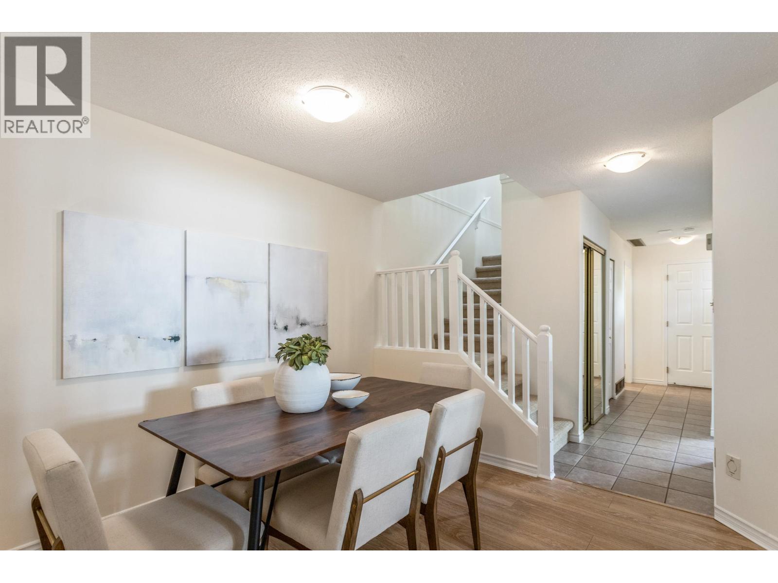 10 3939 Indian River Drive, North Vancouver, British Columbia  V7G 2P5 - Photo 6 - R3117230